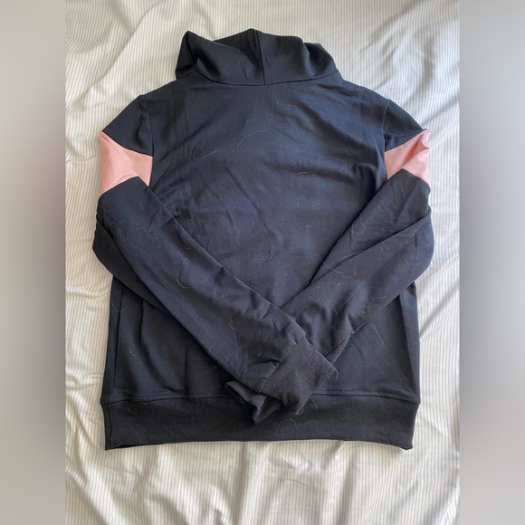 Colorblock Hoodie - Picture 5 of 7